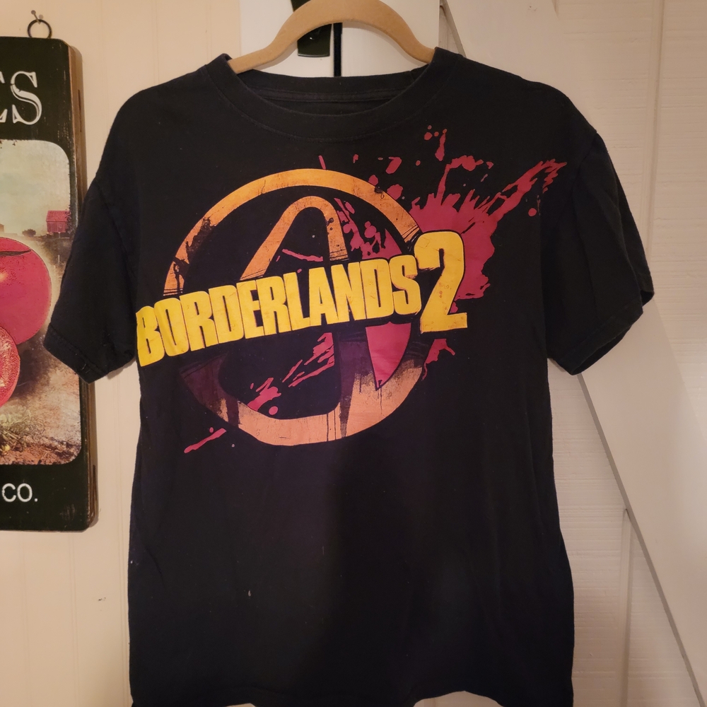 Black and Yellow Short Sleeve Tee with Borderlands 2 Logo